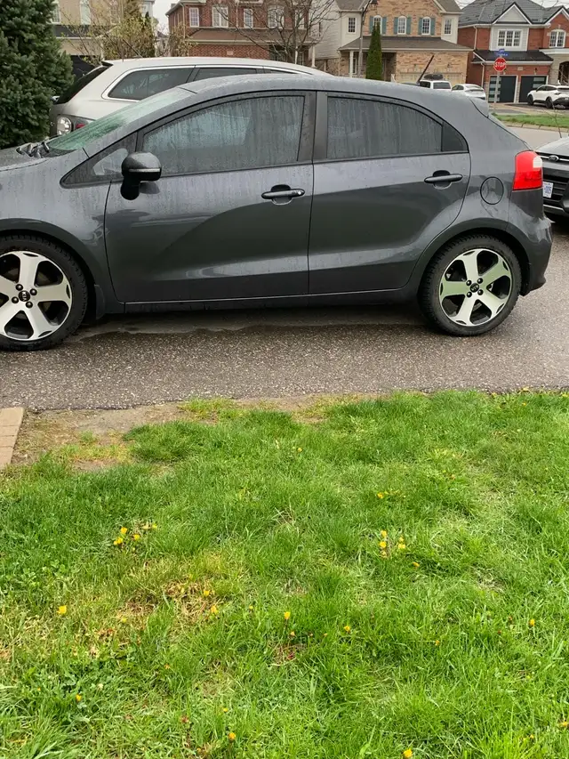 2016 Kia Rio SX Hatchback PREMIUM TRIM - Photo 2