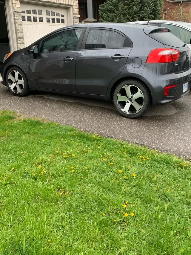 2016 Kia Rio SX Hatchback PREMIUM TRIM - Photo 4