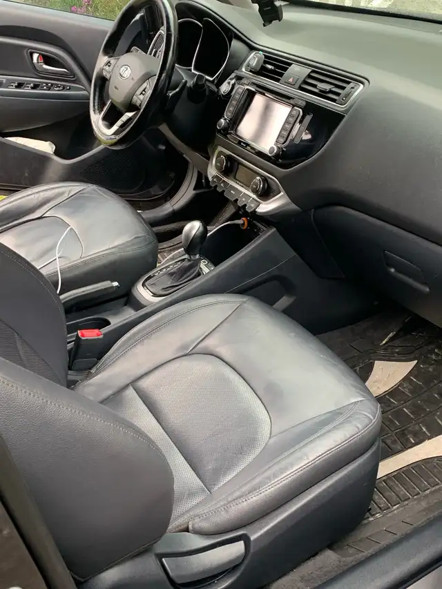 2016 Kia Rio SX Hatchback PREMIUM TRIM - Photo 6
