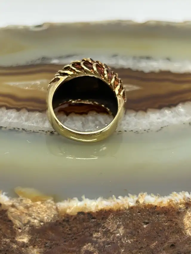 Textured Bombé Ring - Photo 5