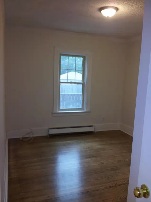 Ontario and Lincoln - 2 bedroom apartment contact 519-566-8228 - Photo 6