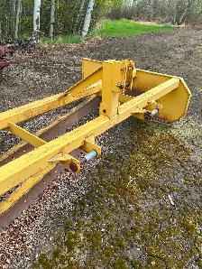 Road Grader - Photo 3
