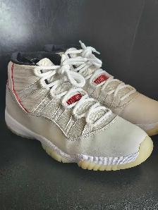 JORDAN 11'S 'PLATINUM TINT ' MEN'S SIZE 11 US