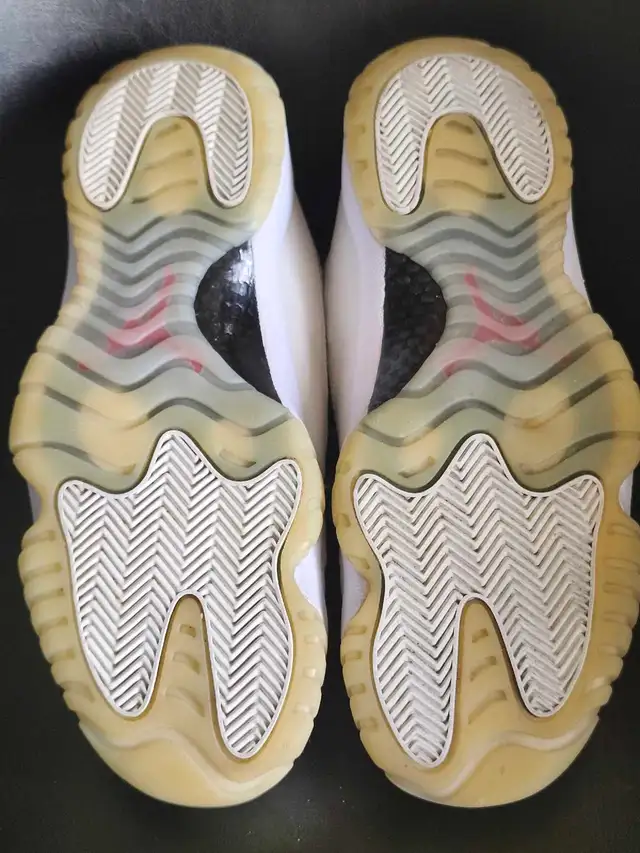 JORDAN 11'S 'PLATINUM TINT ' MEN'S SIZE 11 US - Photo 5