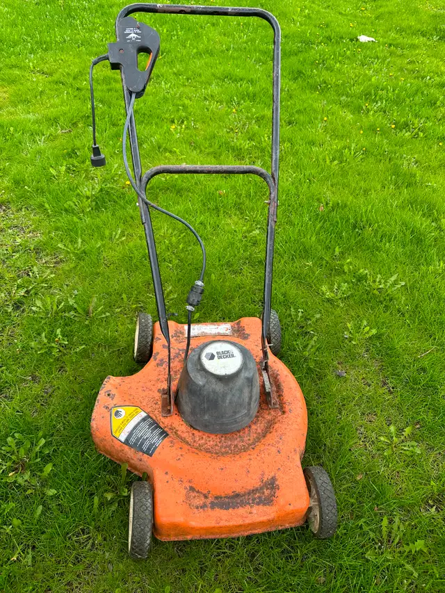 lawn mower (used)