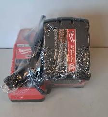 M12/M18 Milwaukee Battery & Charger Combo (26125364)