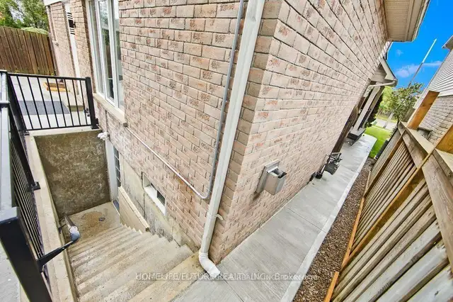 Oshawa and Whitby Two Bedroom Apartments for Rent - Photo 11