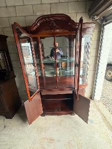 Free delivery used Vintage Wooden Curio Display Cabinet - Photo 6