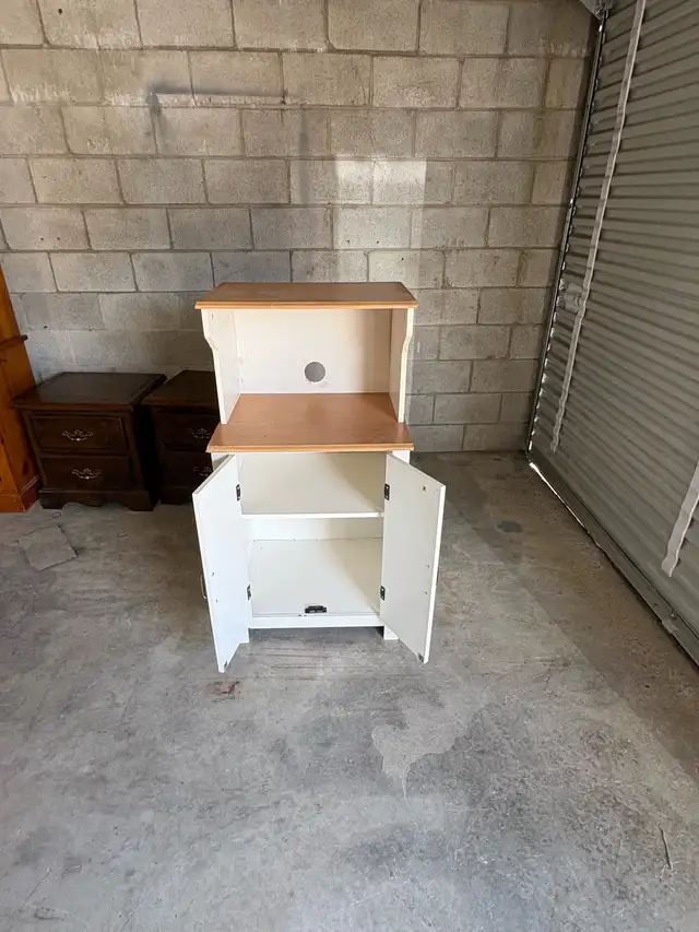 Free delivery used White and Wood Kitchen Microwave Cart - Photo 8