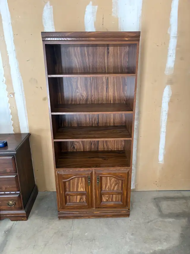 Free delivery used Wooden Bookcase