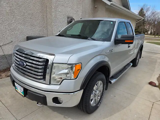 2012 F150 XLT - Photo 2