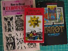1JJ Swiss Tarot cards with books