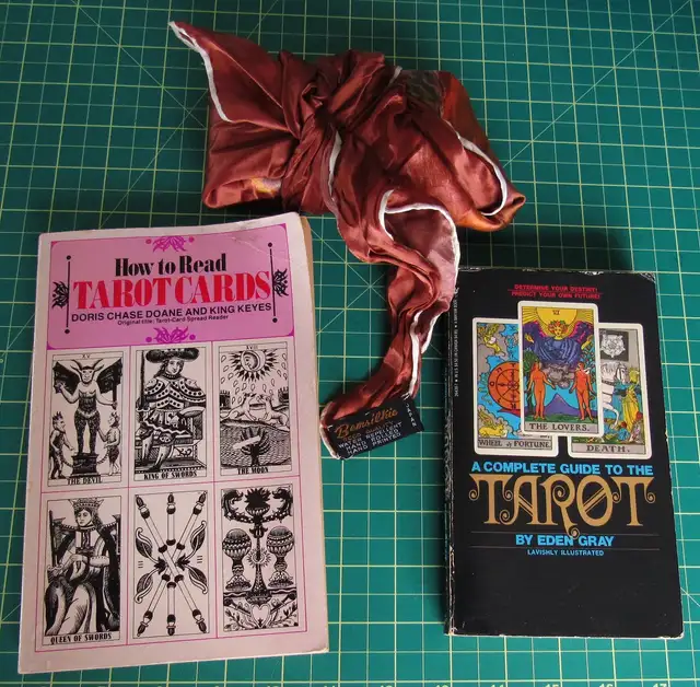 1JJ Swiss Tarot cards with books - Photo 4