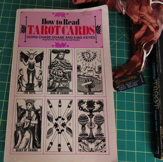 1JJ Swiss Tarot cards with books - Photo 5