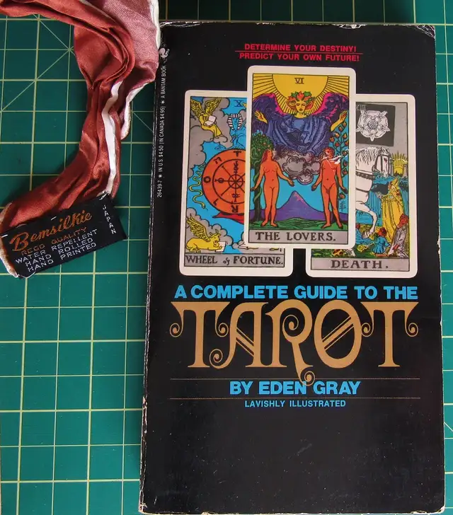 1JJ Swiss Tarot cards with books - Photo 6