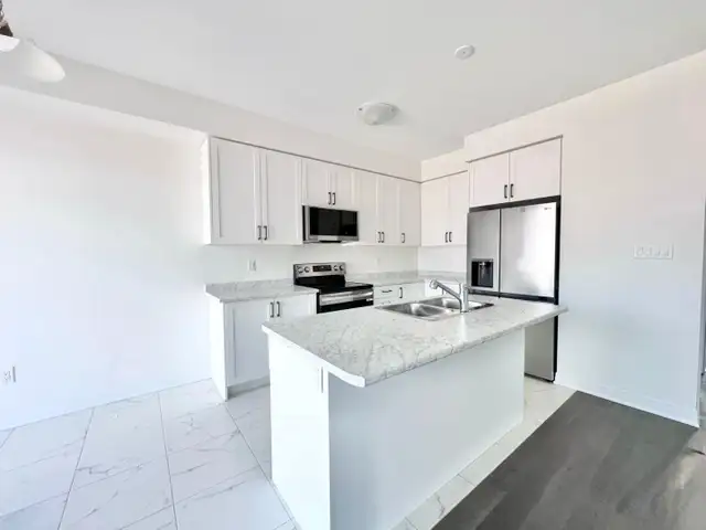 Premium 3 BR / 2.5 BA Home for Lease (July 1) – Port Crescent, W - Photo 5