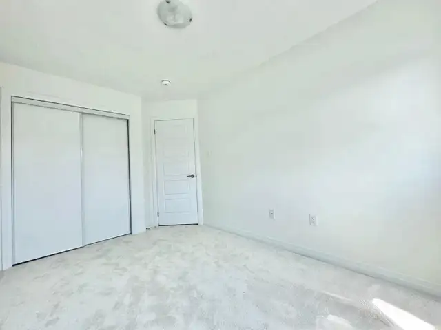 Premium 3 BR / 2.5 BA Home for Lease (July 1) – Port Crescent, W - Photo 10