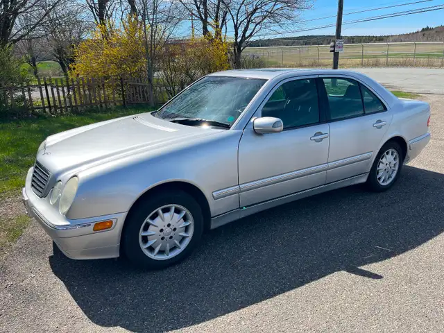 ////////  MERCEDES E320 AWD /////////