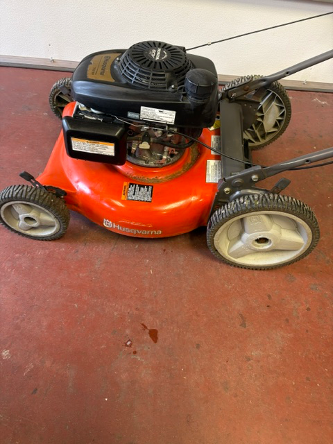 Lawn Mower - Photo 2