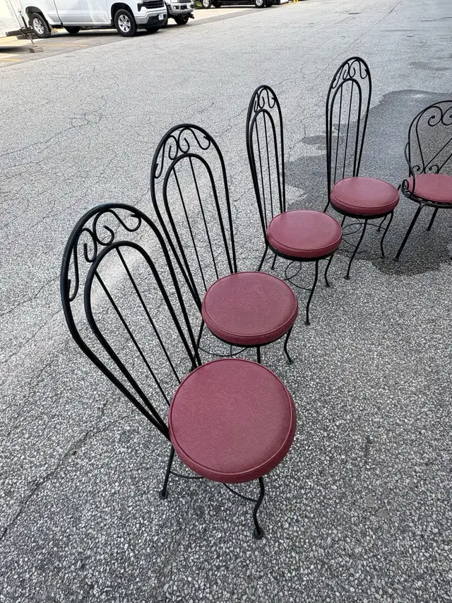 Free delivery used Set of 6 Vintage Wrought Iron Chairs - Photo 5