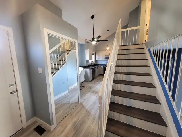 3 Beds & 1.5 Baths Townhouse Style Property In Fairhaven Area - Photo 6