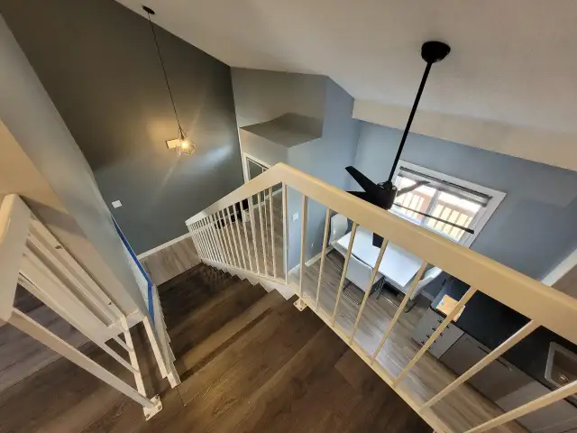 3 Beds & 1.5 Baths Townhouse Style Property In Fairhaven Area - Photo 7