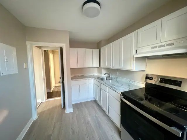 Newly Renovated Building – 2 bedroom available Now - Photo 9