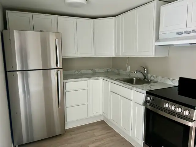Newly Renovated Building – 2 bedroom available Now - Photo 11