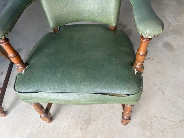 Free delivery used Green Leather Armchairs (Set of 2) - Photo 8