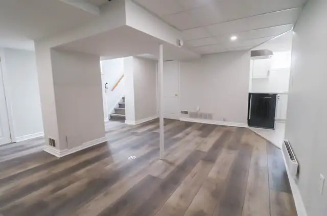 161 Louth St, St. Catharines - 2 Bedroom Lower Unit - Photo 5
