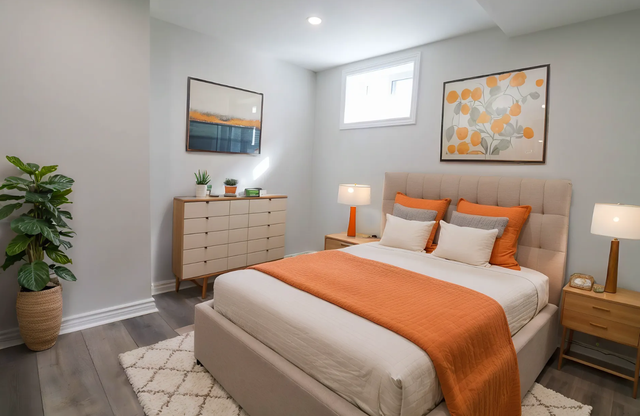 161 Louth St, St. Catharines - 2 Bedroom Lower Unit - Photo 9