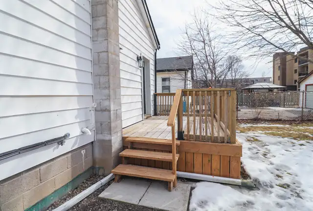 161 Louth St, St. Catharines - 2 Bedroom Lower Unit - Photo 16