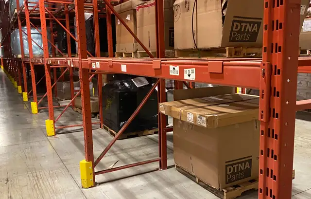 USED PALLET RACKING BEAMS REDIRACK TYPE 8' x 4' - Photo 3