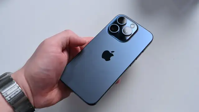 Unlocked iPhone 15 Pro 128GB- $899 with 1 year warranty - Photo 2