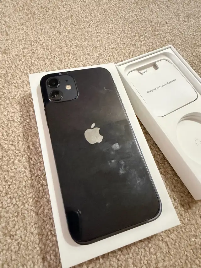IPhone 12 - Photo 2