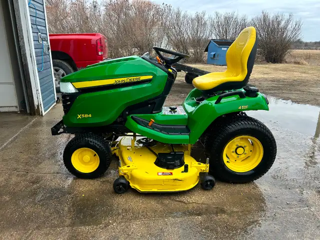 John Deere X584 Garden Tractor - Photo 3