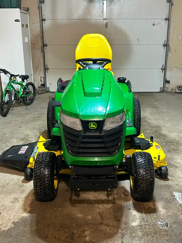 John Deere X584 Garden Tractor - Photo 4