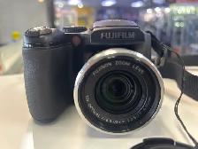 Fujifilm s700 Finepix 7.1 mp digital camera - Photo 2