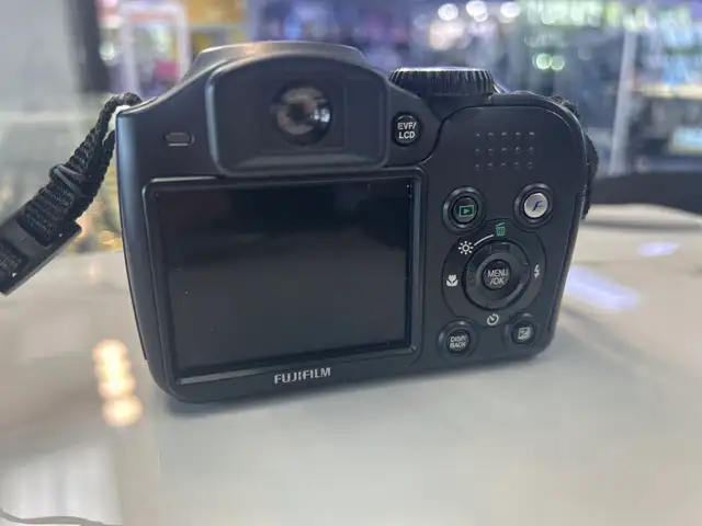 Fujifilm s700 Finepix 7.1 mp digital camera - Photo 5