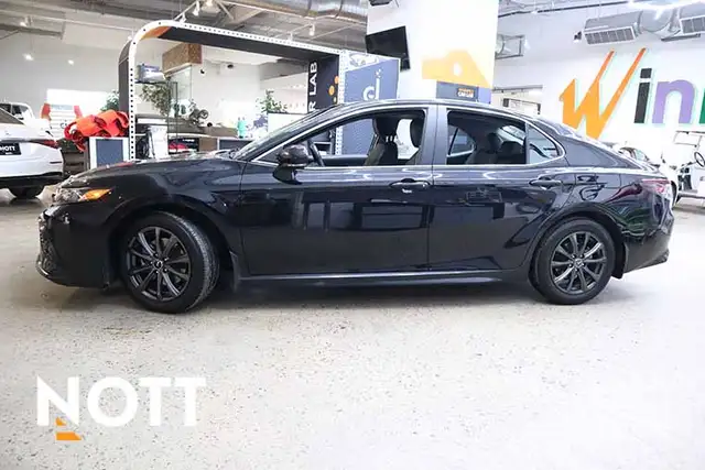 2021 TOYOTA CAMRY SE - | All Wheel Drive | 2 Set of Tires/Wheels - Photo 2