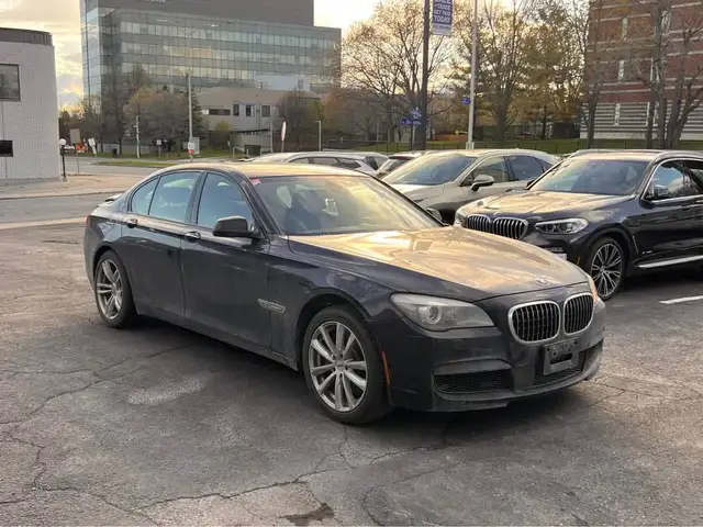 2012 BMW 750i
