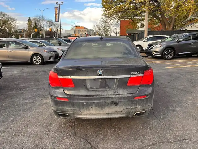 2012 BMW 750i - Photo 4