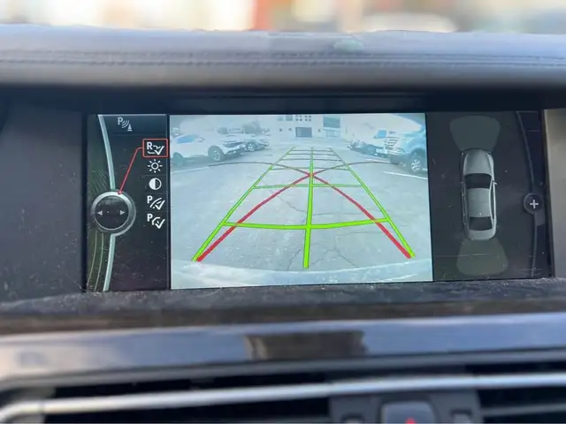 2012 BMW 750i - Photo 7
