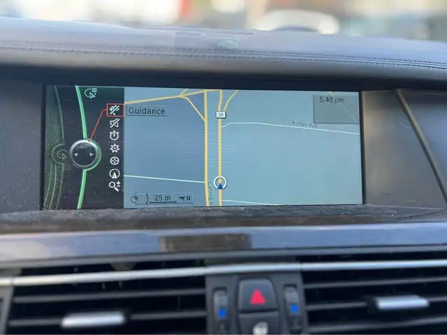 2012 BMW 750i - Photo 8