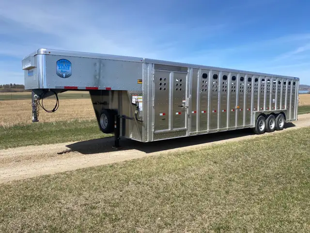 Stock trailer