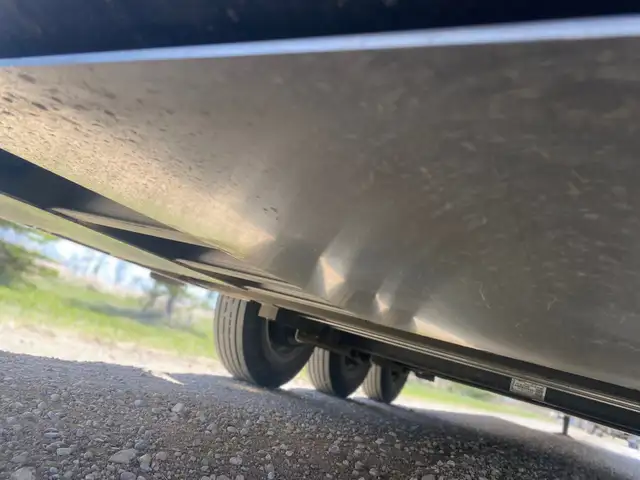 Stock trailer - Photo 8