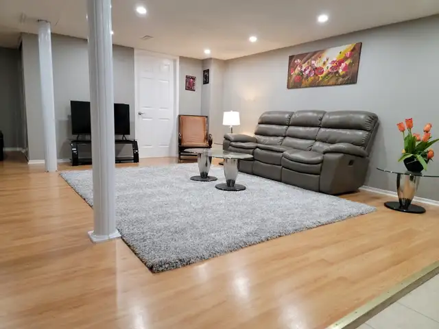 Basement For Rent Pickering - Photo 2