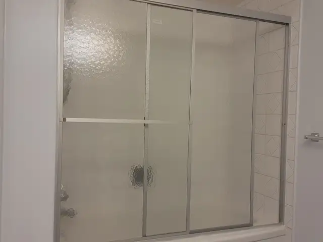 Basement For Rent Pickering - Photo 8