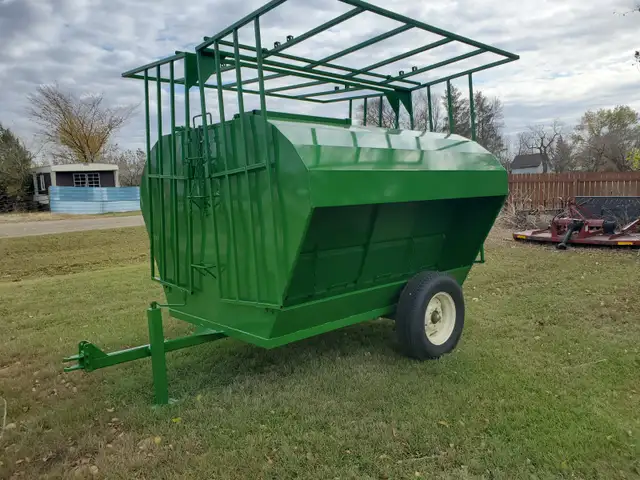 130 bushel creep feeder