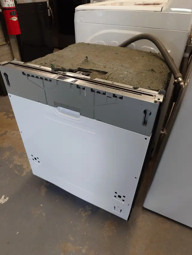 Whirlpool '24' Panel Ready Dishwasher on Sale‼️ - Photo 3